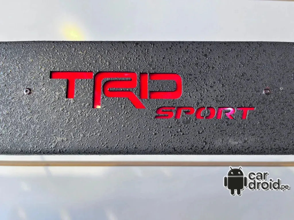 Radio Android Base portafaro Force para Toyota Hilux Revo, pantalla táctil, modelo original, instalada